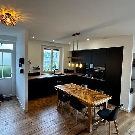 Maison Familiale Lumineuse Avec Jardin *